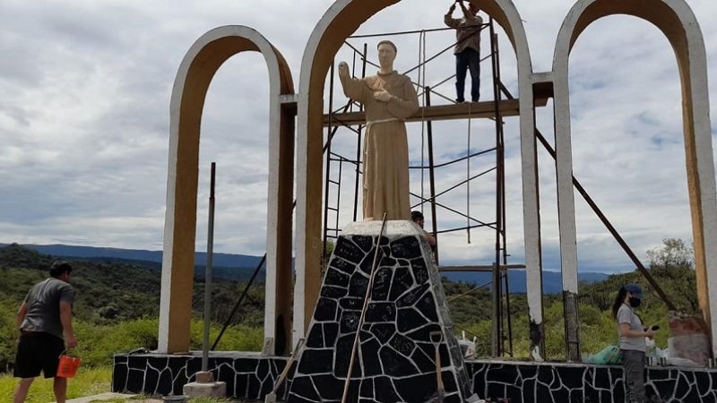 Vandalizaron el monumento del Beato Fray Mamerto Esquiú