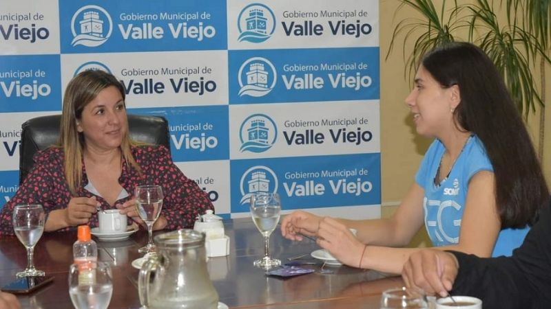 La intendenta Zenteno recibió a Faustina Acuña Duarte