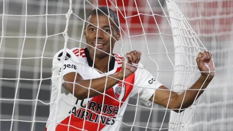 River venció a Fortaleza y es líder junto a Colo Colo