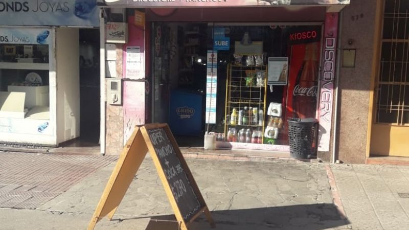 Actividad plena en jueves no laboral en los comercios