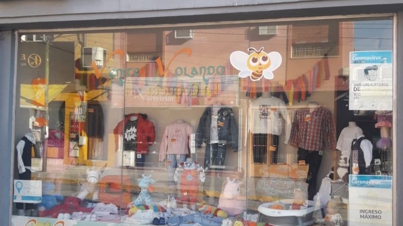 Actividad plena en jueves no laboral en los comercios