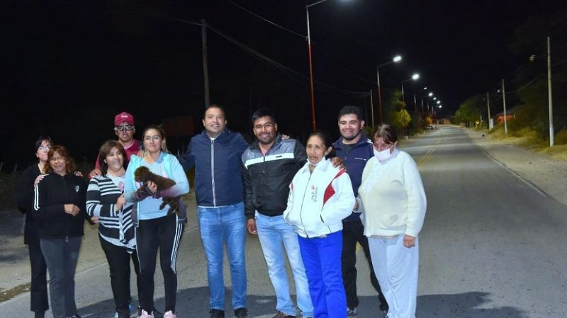 Sánchez inauguró en El Cerrito la reconversión del alumbrado público