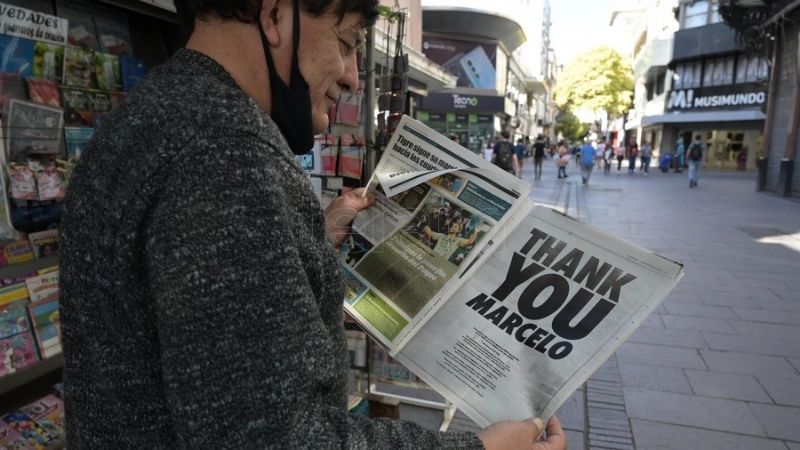 Locos por Bielsa; hinchas del Leeds agradecieron a Bielsa