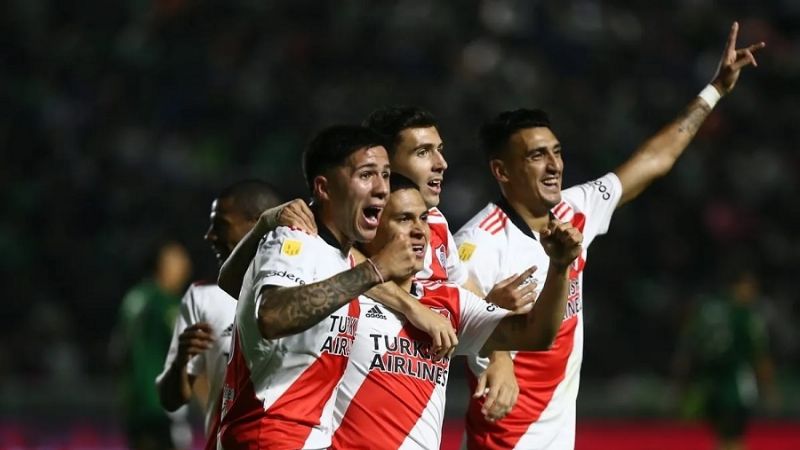 River se lo dio vuelta a Banfield con un penal de VAR