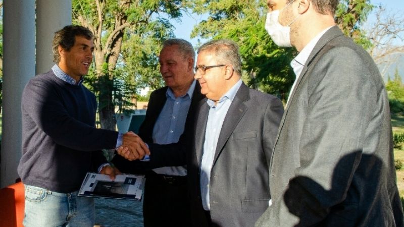 El gobernador recibió a nueva empresa que invierte y se radica en Catamarca