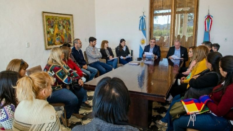 Raúl Jalil recibió a autoridades y comunidades de Andalgalá  para avanzar con el diálogo