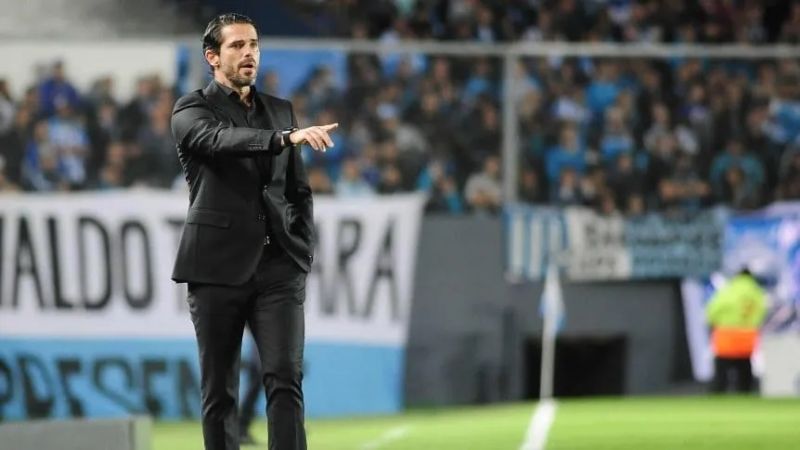 Racing ya busca renovar con Gago como DT