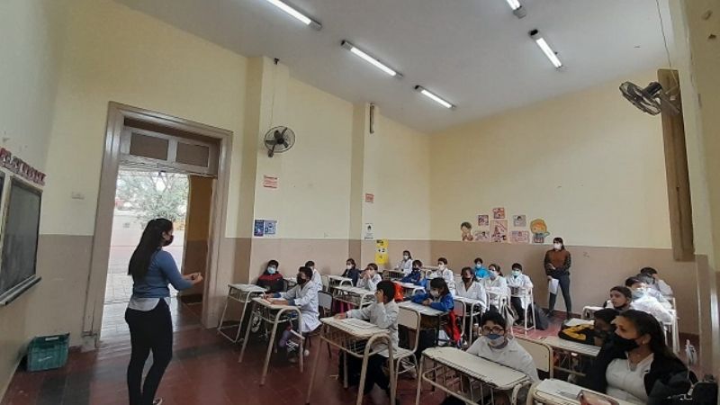 "Malvinas nos une" en la Escuela Rivadavia-Belgrano