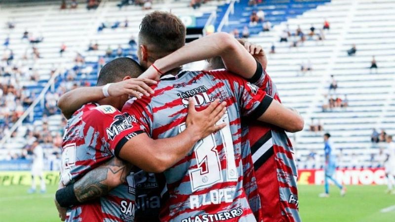 Triunfos de “Ñuls”, el “Ferro” y Lanús