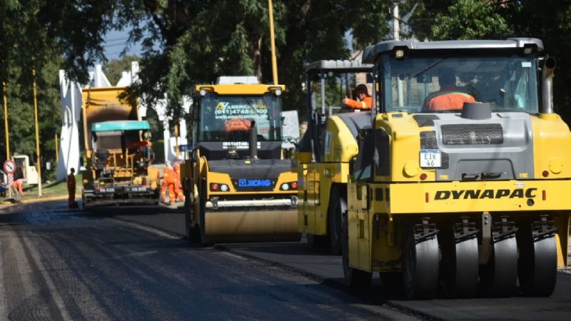 Pavimento y agua para la Capital