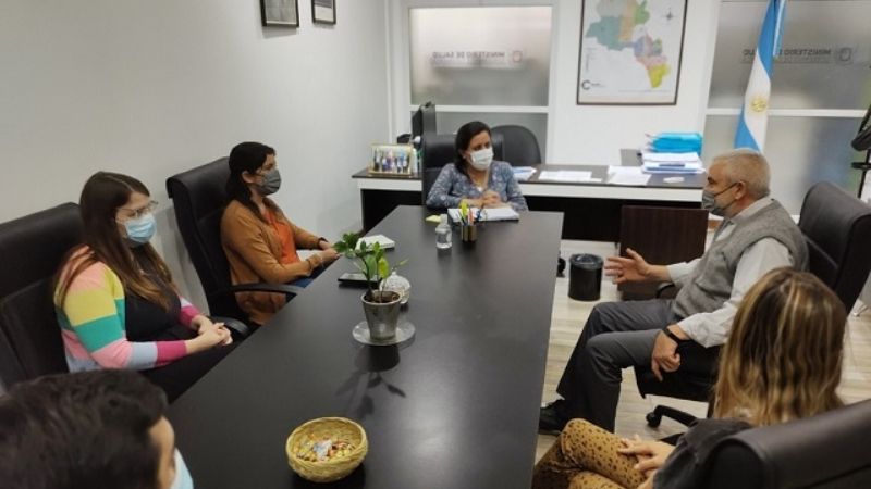 La ministra de Salud recibió al titular de la Pastoral de Adicciones