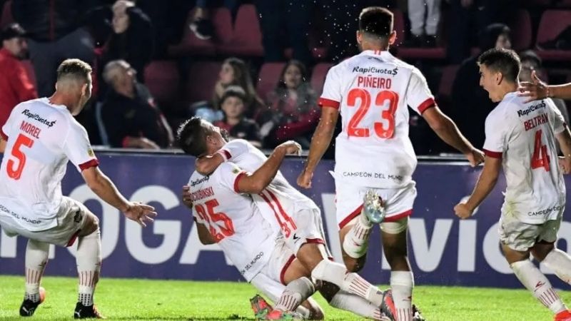 Estudiantes ya clasificó y le dio una mano a Boca