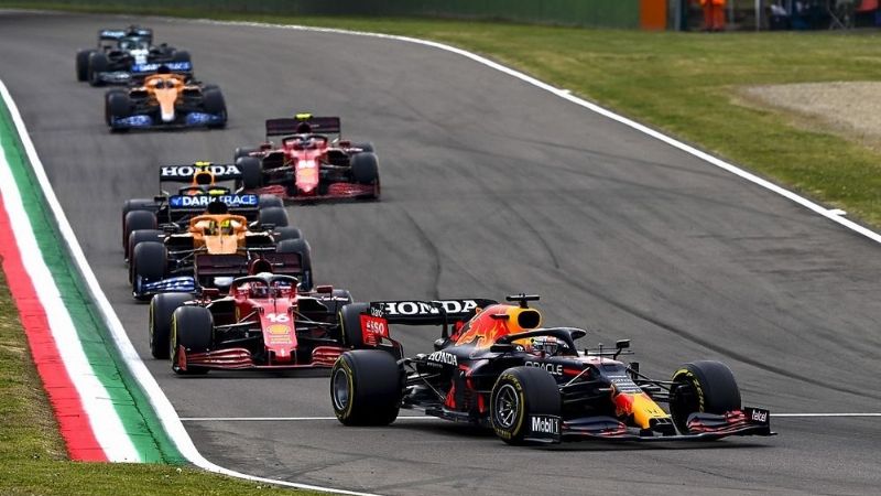 F1: Verstappen larga adelante en Imola