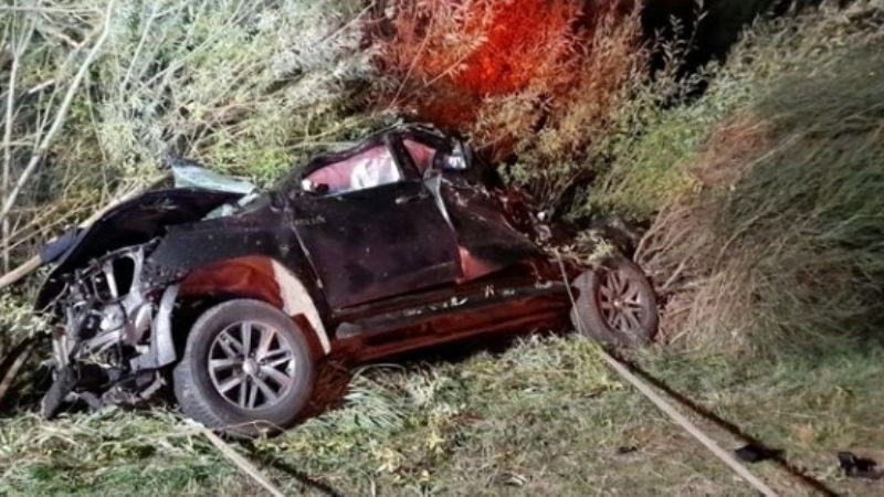 Dos hombres volcaron en su 4x4 y fueron encontrados abrazados en una cueva y con hipotermia