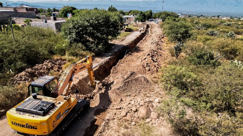 Finalizaron obra de agua y saneamiento en Barrio Antinaco