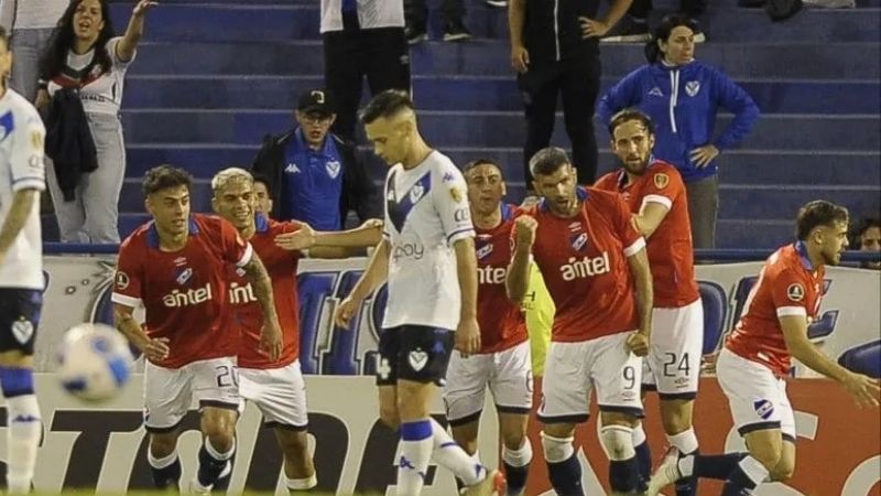 Estudiantes ganó y lidera; Vélez perdió y se complicó