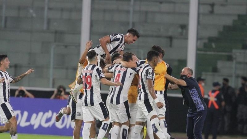 Boca perdió y quedó último; Talleres le ganó a Cristal y sueña