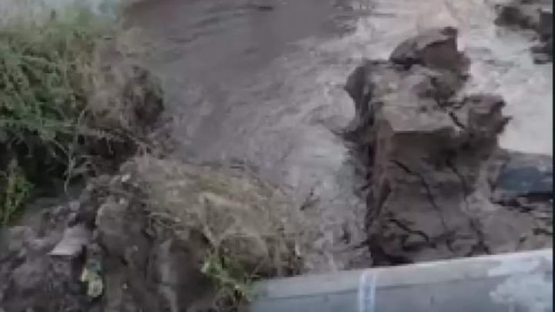 Se cayó un poste en Barrio Villa Eumelia