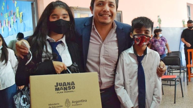 Alumnos de El Salado ya cuentan con sus netbooks