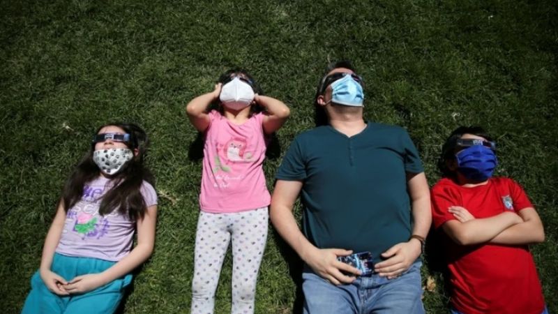 Cómo observar el eclipse solar parcial de forma segura: 10 claves para no sufrir daños a la vista