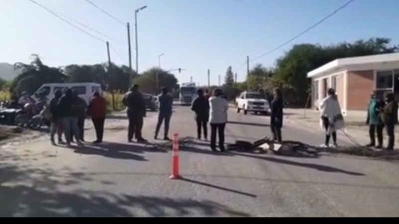 Se agudiza el conflicto en la EPET 2