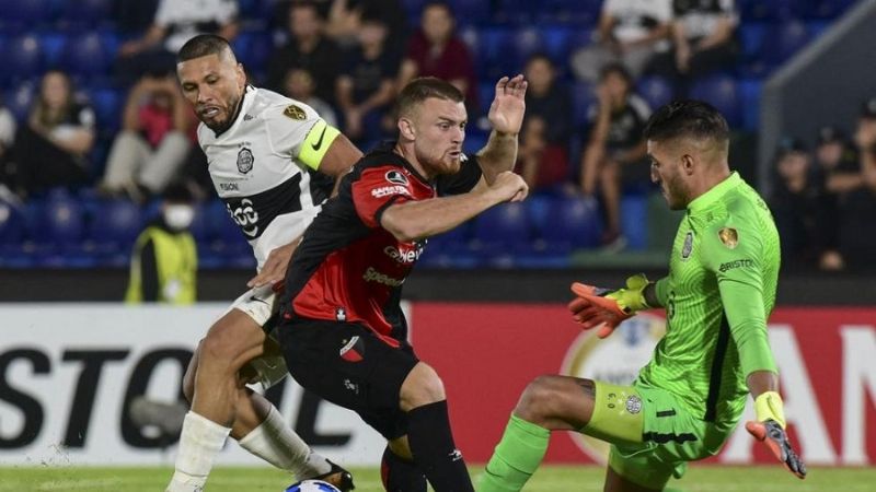 A Colón le “robaron” en Paraguay, ante Olimpia