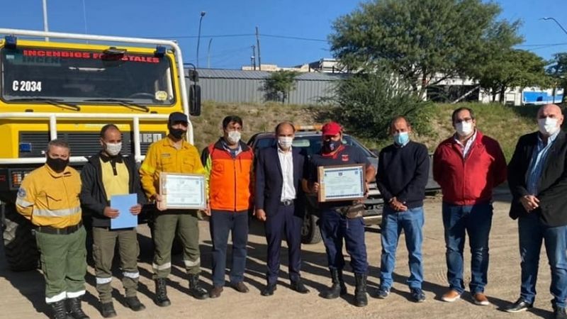 Reconocimiento a brigadistas y asociaciones de bomberos