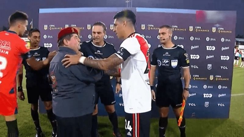 El gesto de Enzo Pérez con un veterano de Malvinas