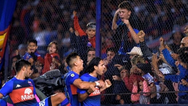 Tigre venció a Central y lidera con Estudiantes y Boca