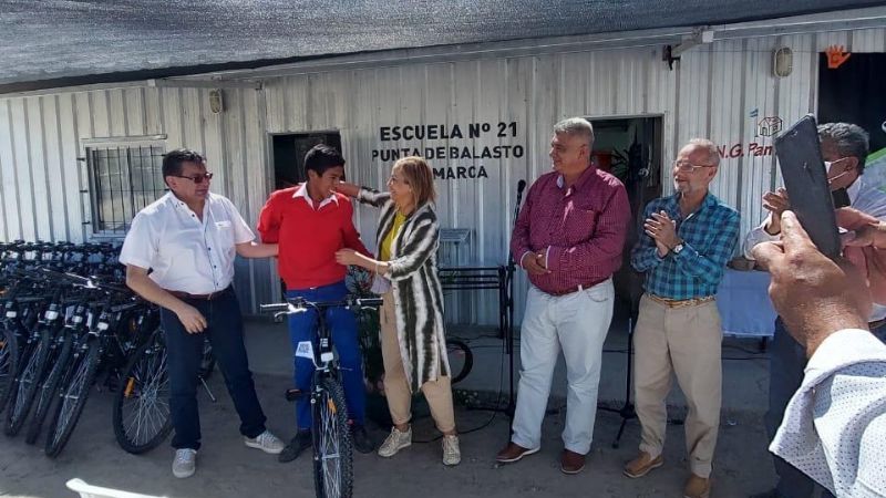 Gracias al concurso de dibujo de FUNDATRE y RENATRE Lautaro volvió a la escuela