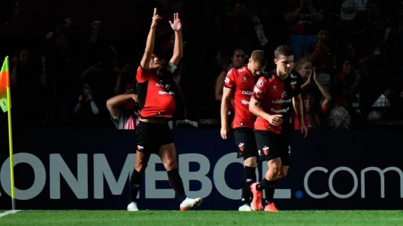 Gran victoria de Colón ante Peñarol en su retorno a la Copa