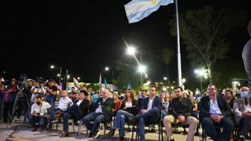 La querida “Plaza de la Estación”, más bella que nunca