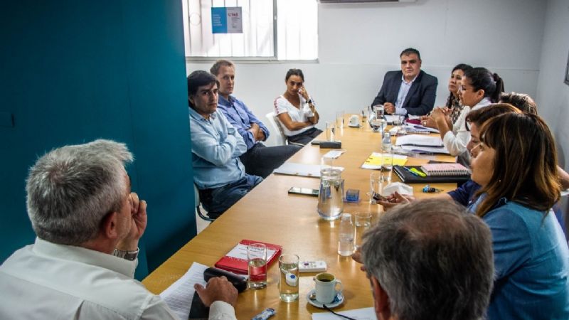 El senado preocupado por los contratos mineros