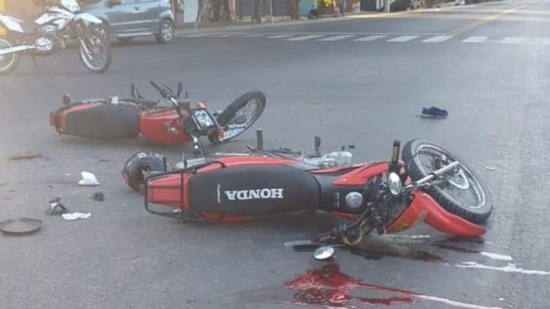 Grave choque de motos en Valle Viejo