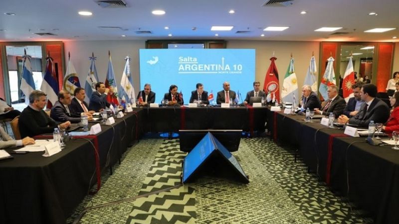 Gobernadores del Norte Grande aseguraron provisión de combustible