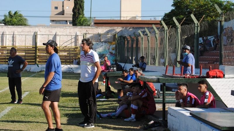 Villa Cubas “revivió” con Vélez, al que venció 1 a 0