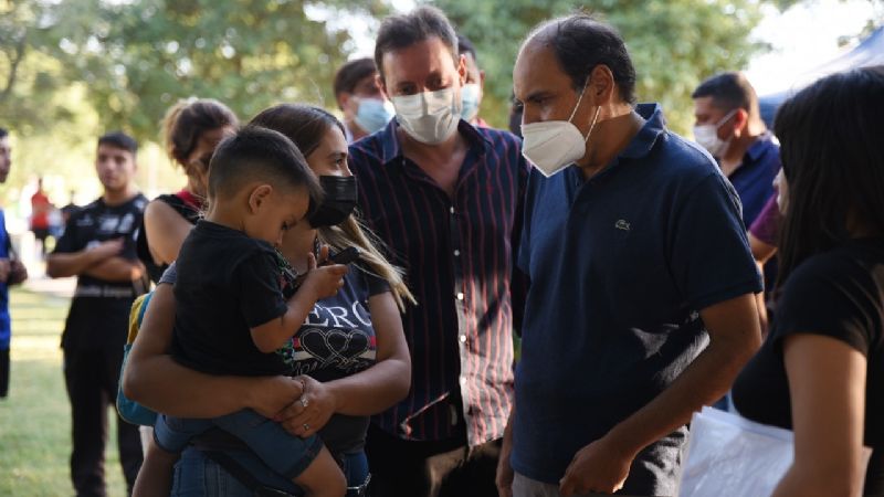 La plaza de Choya se llenó de color con “El Municipio en tu Barrio”