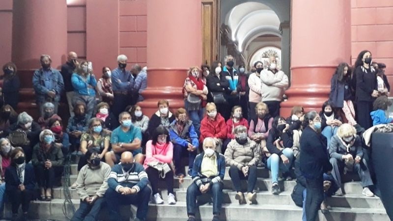 Homenaje de las familias y serenata a la Virgen