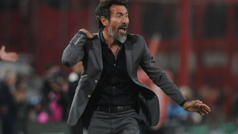 Domínguez podría adelantar su salida de Independiente