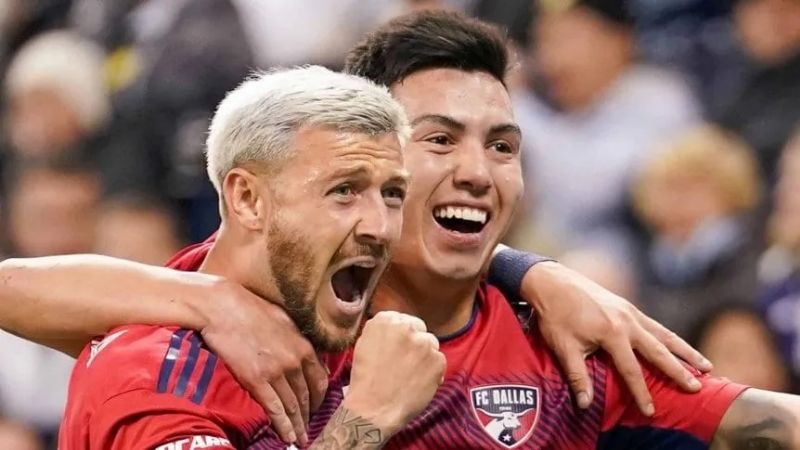 Otro gol de Velasco, mientras el “Rojo” lo extraña