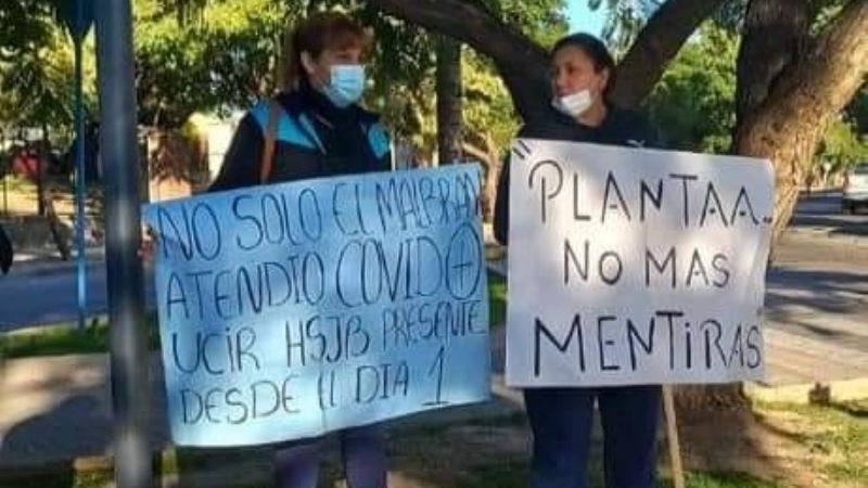 Protesta de trabajadores del Hospital San Juan Bautista