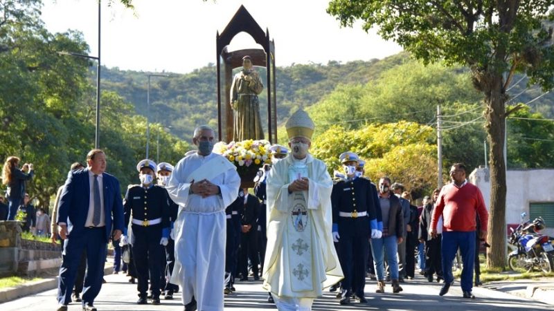 Caminata de fe de las Escuelas de Cadetes y Suboficiales