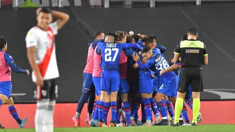 Tigre eliminó a River y juega la “semi” con Argentinos