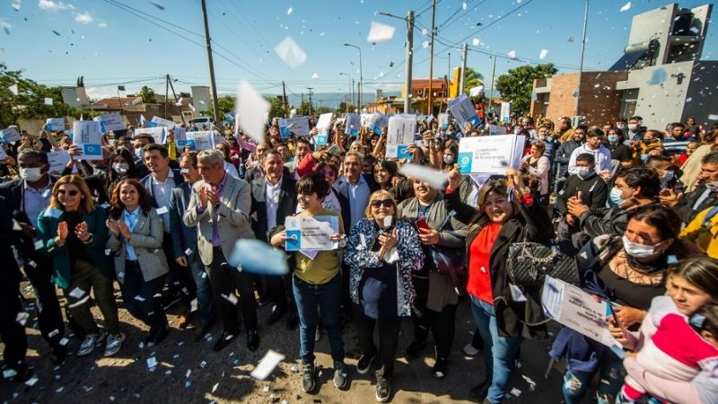 Entregan 81 viviendas en el norte de la Capital
