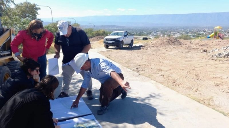 Avanza la obra "Revitalización del circuito turístico Dique El Jumeal"