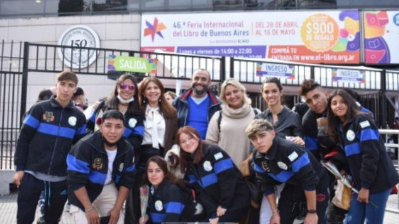 Alumnos de La Paz galardonados internacionalmente, visitaron Buenos Aires