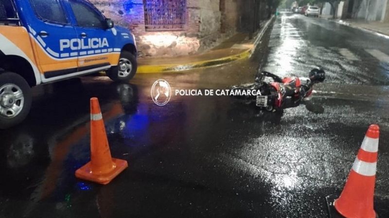 Embarazada derrapó con la moto