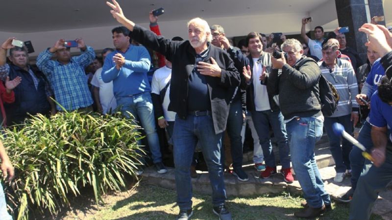 UTA: Horas decisivas en la paritaria de los colectiveros del interior