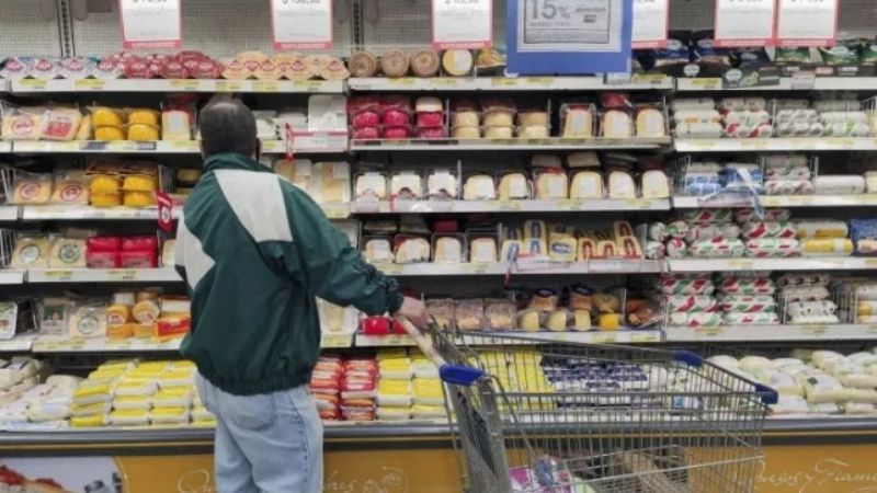 En abril y una familia necesitó más de $95.000 para no ser pobre