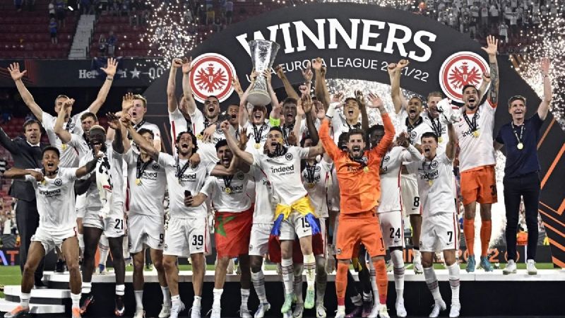 Frankfurt campeón de la Europa League con goles de Borré